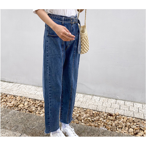 Mid seam stitching blue jeans for women